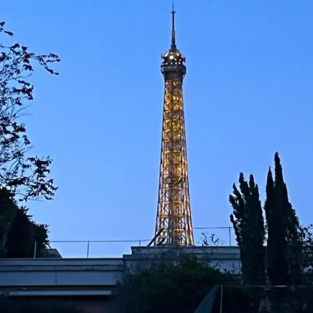 Superb With Eiffel Tower View Lägenhet *