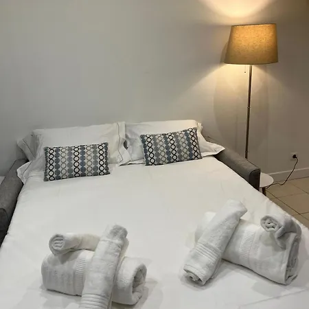 Superb With Eiffel Tower View